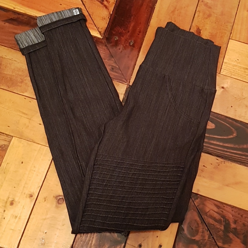 Black moto jeggings size XS